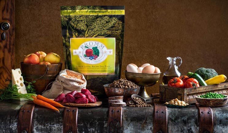 Metà degli Italiani mangia cibi e prodotti scaduti