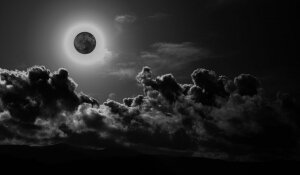 Mercoledì Eclissi totale di Sole con Luna Nera in vista