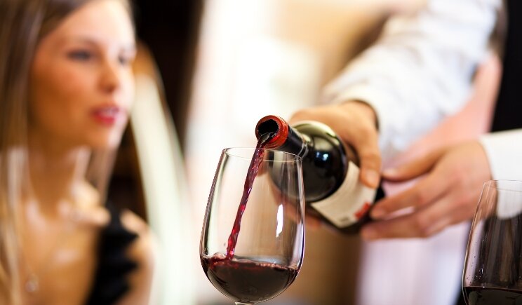 Vino: cresce l'export, ma cala il consumo interno