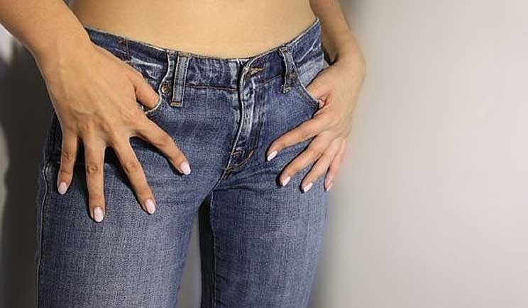 I jeans troppo stretti danneggiano muscoli e nervi