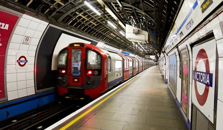 Londra, la metro diventa “green” sfruttando le frenate